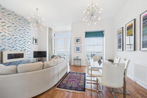 Capstone Crescent, Ilfracombe EX34 3 bed apartment for sale