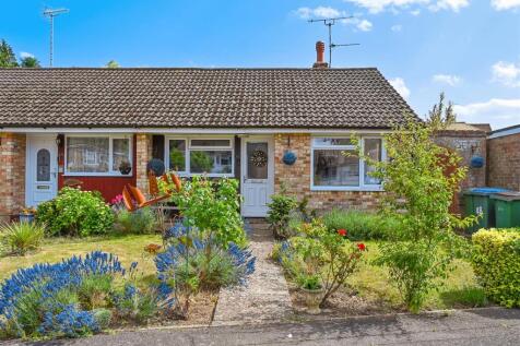 2 bedroom semi-detached bungalow for sale