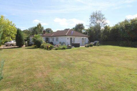 3 bedroom detached bungalow for sale