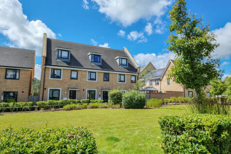 3 bedroom town house for sale