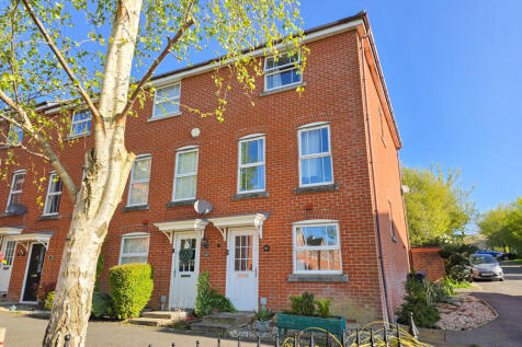 Chapelwent Road, Haverhill, Suffolk 3 bed townhouse for sale