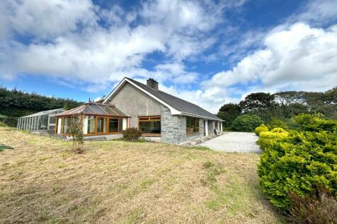 4 bedroom detached bungalow for sale