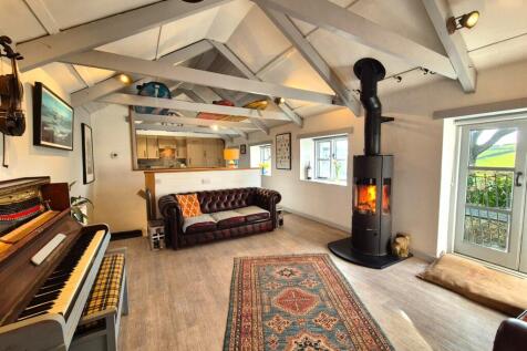 2 bedroom barn conversion for sale