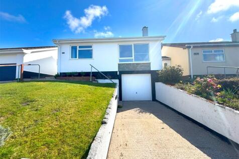 Loe Valley Road, Helston TR13 2 bed detached bungalow for sale