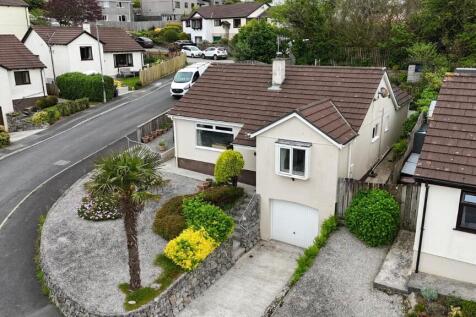 Tregarrick Close, Helston TR13 3 bed detached house for sale