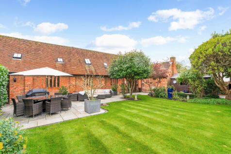 4 bedroom link detached house for sale