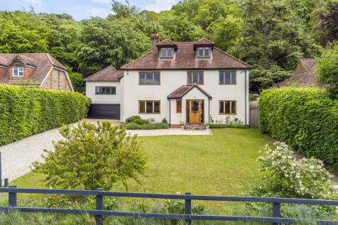 6 bedroom detached house for sale