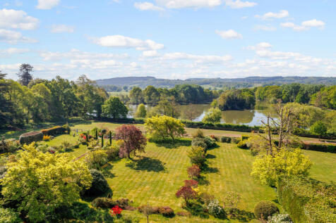 5 bedroom flat for sale