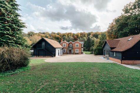 8 bedroom detached house for sale