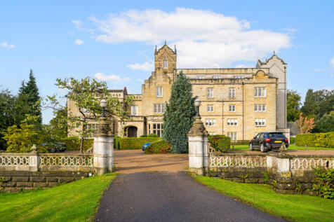 3 bedroom flat for sale