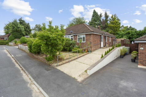 2 bedroom semi-detached bungalow for sale