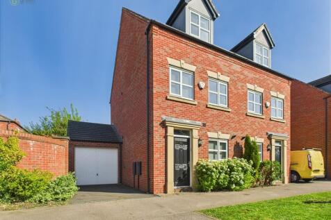 Lindores Road, Tamworth B77 3 bed semi
