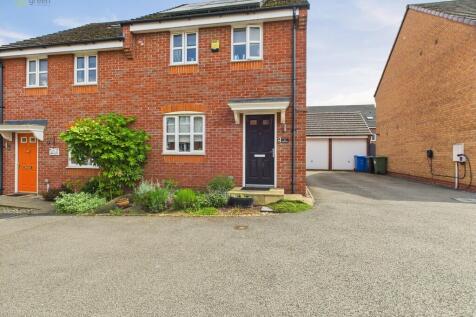 3 bedroom semi-detached house for sale