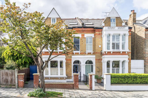 5 bedroom semi-detached house for sale