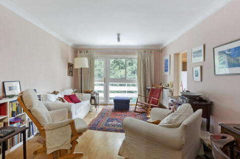 3 bedroom flat for sale