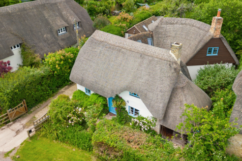 4 bedroom cottage for sale