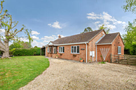 Swineshead LINCOLNSHIRE 3 bed detached bungalow for sale
