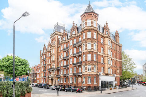 4 bedroom flat for sale