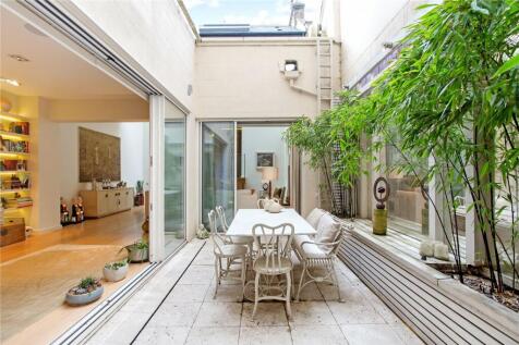 3 bedroom mews property for sale