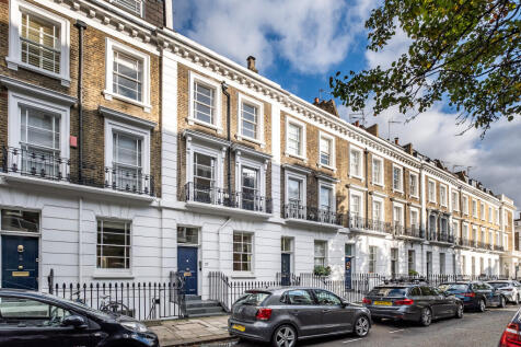 4 bedroom terraced house for sale