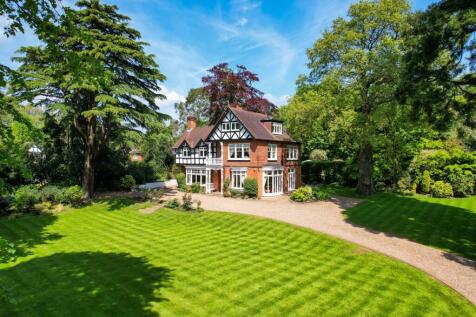 6 bedroom detached house for sale