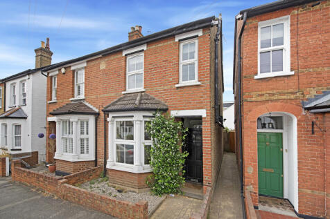 4 bedroom semi-detached house for sale