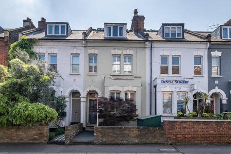 4 bedroom terraced house for sale