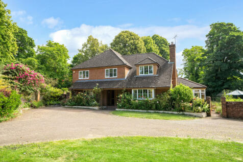 6 bedroom detached house for sale