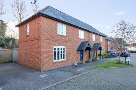 2 bedroom semi-detached house for sale