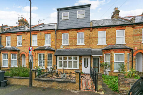 4 bedroom terraced house for sale