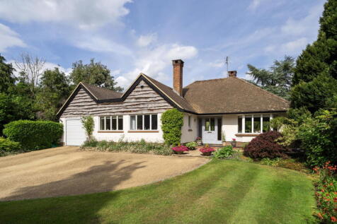 Meadowbank, East Horsley 3 bed detached house for sale