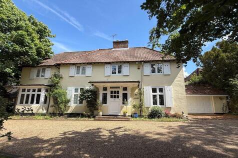 Forest Rd, East Horsley 5 bed detached house for sale
