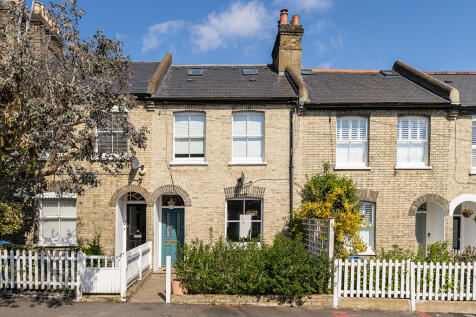 4 bedroom terraced house for sale