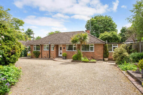 3 bedroom detached bungalow for sale