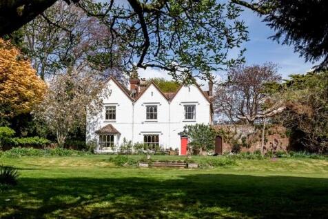 6 bedroom detached house for sale