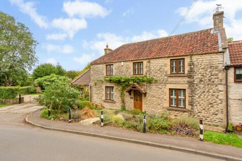 4 bedroom end of terrace house for sale