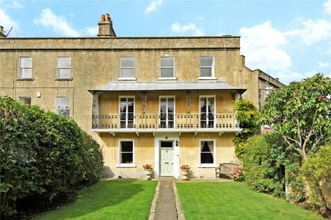 6 bedroom terraced house for sale