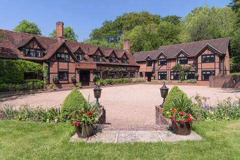 10 bedroom detached house for sale