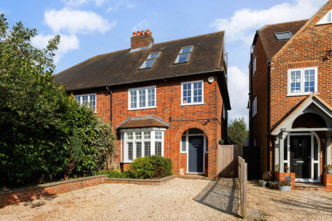 5 bedroom semi-detached house for sale