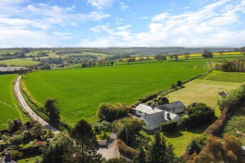 4 bedroom detached bungalow for sale
