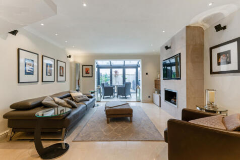 4 bedroom terraced house for sale