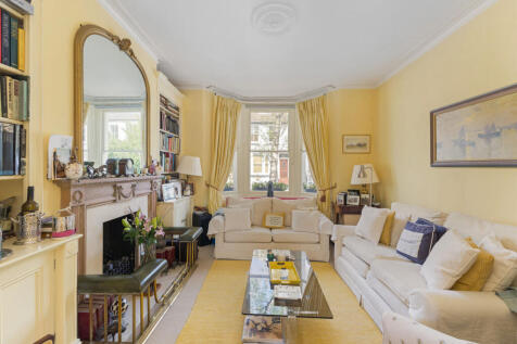 3 bedroom flat for sale