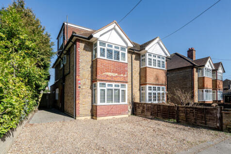 4 bedroom semi-detached house for sale