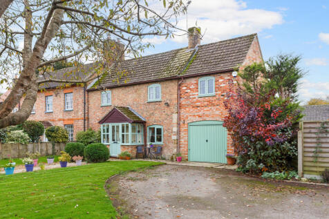 5 bedroom cottage for sale
