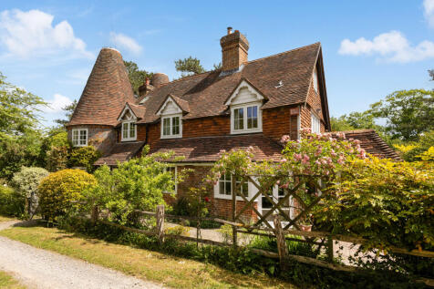 6 bedroom house for sale