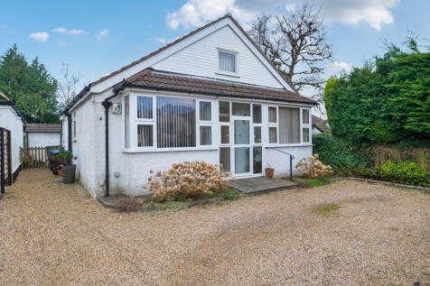 4 bedroom detached bungalow for sale