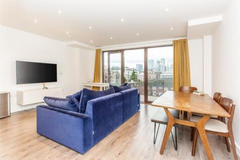 Furlong Court, Mile End, E3 2 bed flat for sale