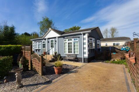 Elm Avenue, Acaster Malbis, York 2 bed park home for sale