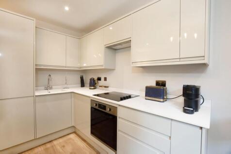 Crescent Court, The Crescent, Off... Studio for sale