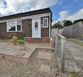 2 bedroom semi-detached bungalow for sale